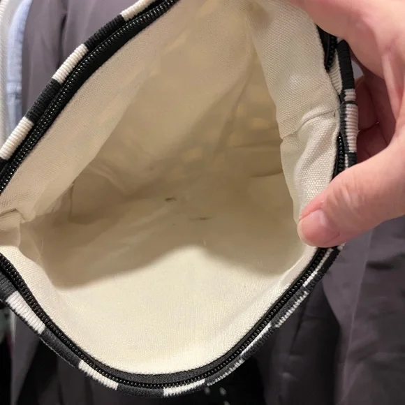 Sozakka checkerboard pattern cosmetic bag. Corduroy. 8x5. Top zip. - Picture 4 of 6